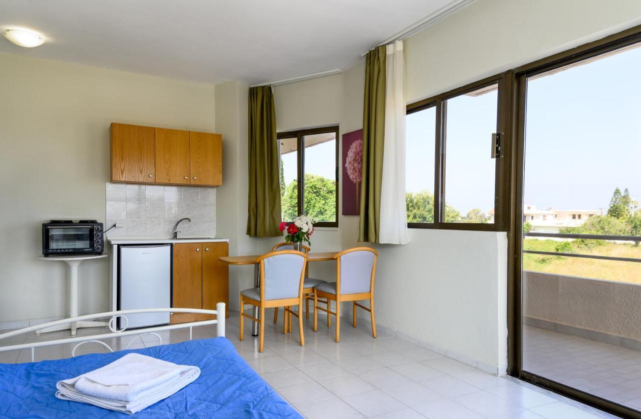 Ivory Hotel Теологос Екстер'єр фото