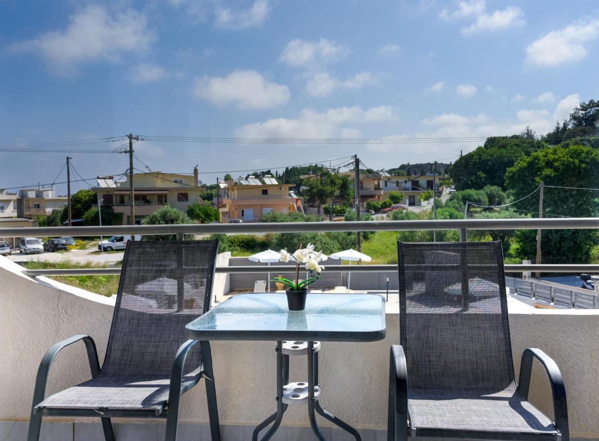Ivory Hotel Теологос Екстер'єр фото