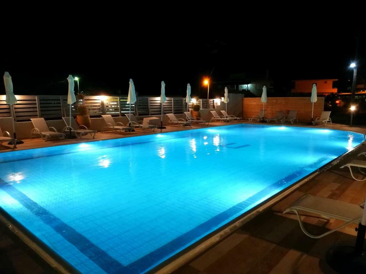 Ivory Hotel Теологос Екстер'єр фото
